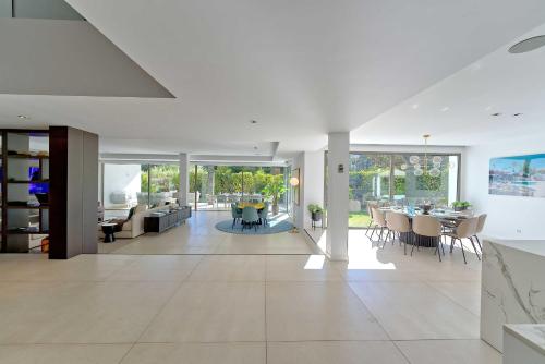 2244 new modern luxury villa in puerto banus