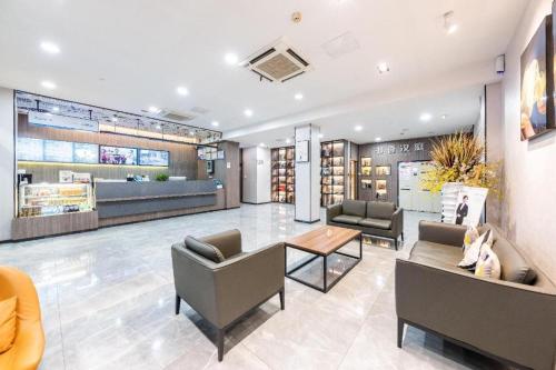 Lobbyn eller receptionsområdet på Hanting Hotel Jiujiang Railway Station