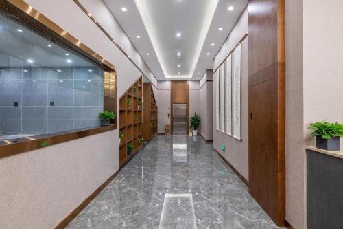 The lobby or reception area at Xiangsu Boang Hotel