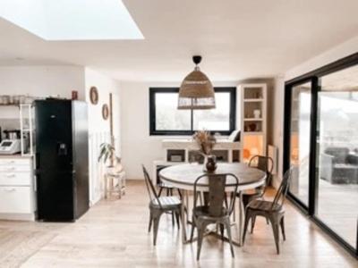 Photo de la galerie de l'établissement Maison bois plages à pied, à Assérac