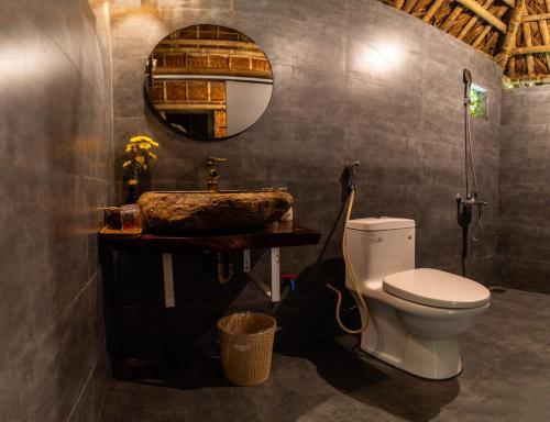 Koupelna v ubytování Dinh Gia Trang - Homestay & Coffee