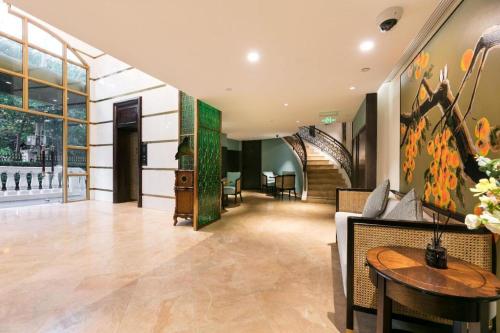 Lobby o reception area sa Hanting Hotel Shanghai Hongbaoshi Road Metro Station