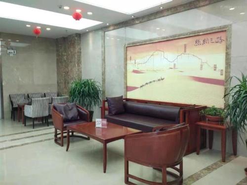 De lobby of receptie bij Starway Hotel Lanzhou New District Zhongchuan Airport