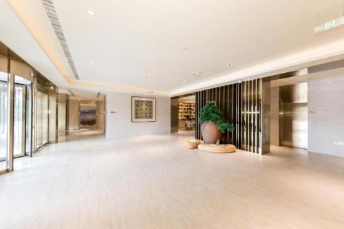 El vestíbulo o zona de recepción de Ji Hotel Yantai Weihai College of Technology