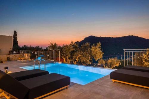 Virida by Vintage Travel