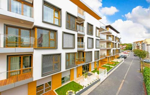 2 Bedroom Gorgeous Apartment In Hel