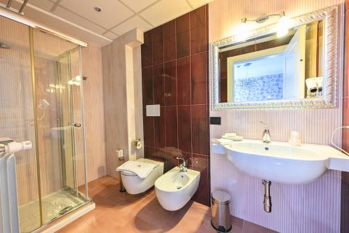 Een badkamer bij Hotel Mastrodattia