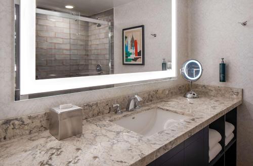 Doubletree Suites by Hilton Salt Lake City Image