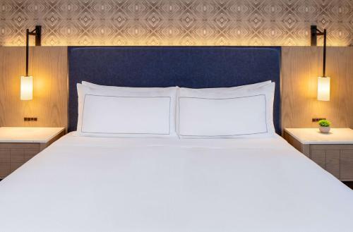 Doubletree Suites by Hilton Salt Lake City Image