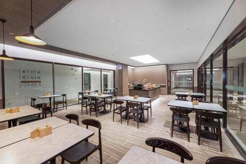 Restavracija oz. druge možnosti za prehrano v nastanitvi Hanting Hotel Lu'an Wanxi Avenue International Auto City