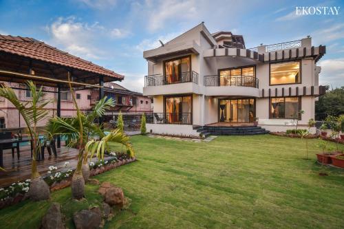 Κήπος έξω από το EKOSTAY- GOLD - Titanium Villa