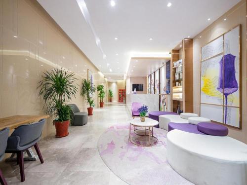 Vestibiulis arba registratūra apgyvendinimo įstaigoje Lavande Hotel Beijing Yizhuang Economic Development Zone