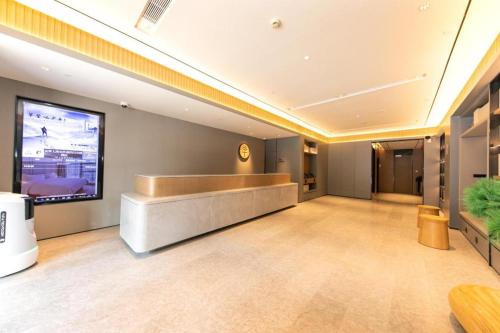 De lobby of receptie bij JI Hotel Shanghai North Bund Sichuan North Road
