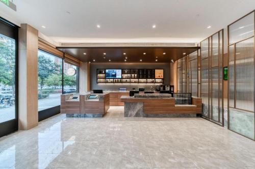 Lobbyn eller receptionsområdet på Hanting Hotel Wenzhou Binhai Park