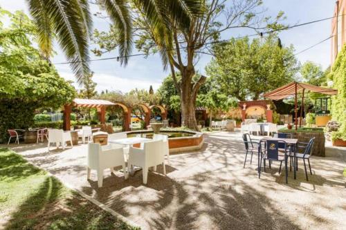 Сад в Finca Almenara de Copau