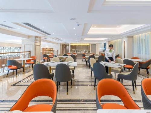 Restoran atau tempat makan lain di Vienna Hotel Chaozhou River View