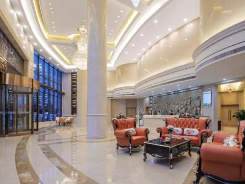 Lobby alebo recepcia v ubytovaní Vienna Hotel Anhui Suixi Development Zone