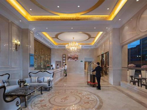 Vstupní hala nebo recepce v ubytování Vienna Hotel Guangdong Foshan Sanshui Forest Park