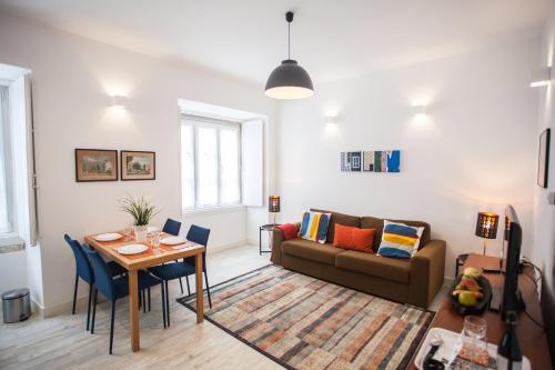 Santana Lovely Flat