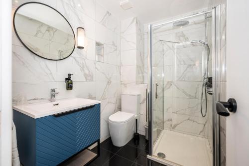 Koupelna v ubytování Mentone Hotel