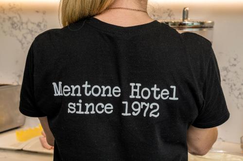 Certifikát, hodnocení, plakát nebo jiný dokument vystavený v ubytování Mentone Hotel