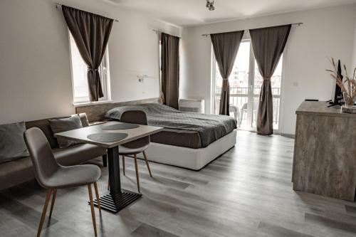 Χώρος καθιστικού στο July's Guest House