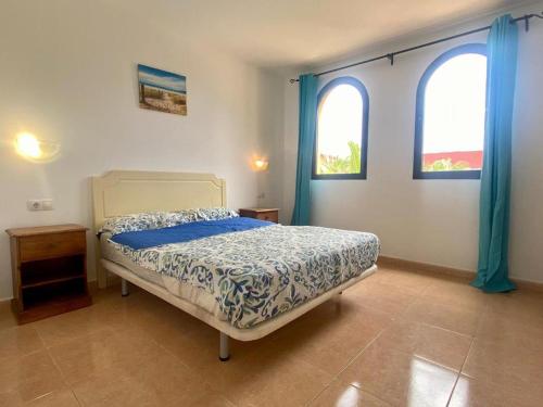 Apartment with pool