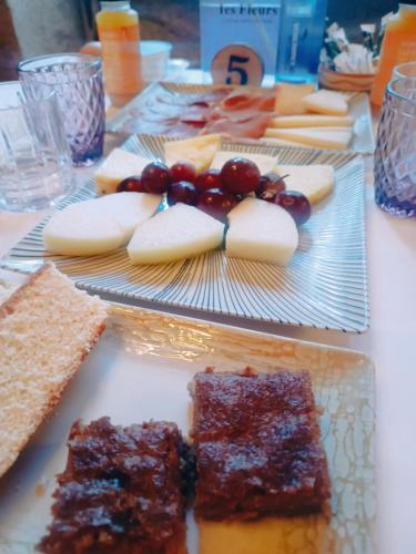 Jídlo v hotelu nebo okolí