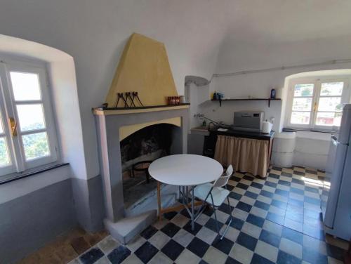 Fotografie z fotogalerie ubytování AFFRESCATO - Palazzo Ravaschieri v destinaci Bracelli
