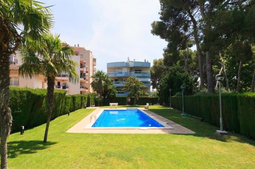 Πισίνα στο ή κοντά στο UHC ELS PINS APARTMENTS