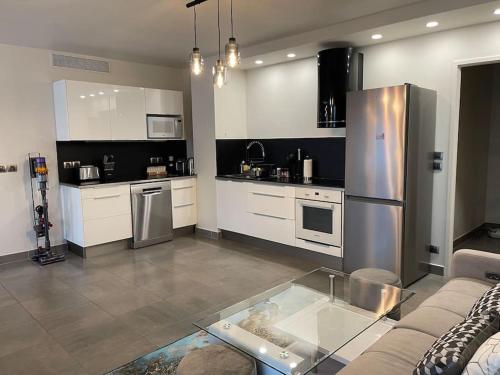 PRADO PLAGE DAVID - STADE VELODROME - PARC CHANOT - Luxury apartment by the Sea - Enjoy premium comfort with access to international TV channels from all over the world photo 23