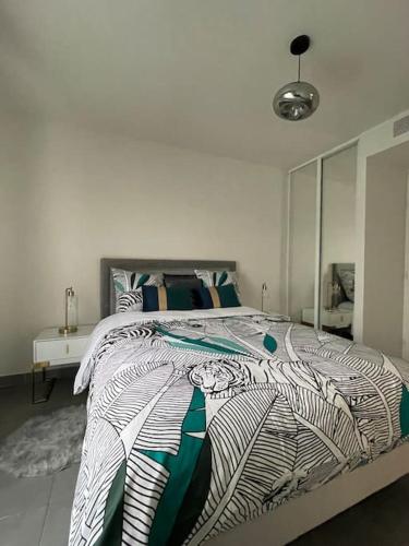 PRADO PLAGE DAVID - STADE VELODROME - PARC CHANOT - Luxury apartment by the Sea - Enjoy premium comfort with access to international TV channels from all over the world photo 25