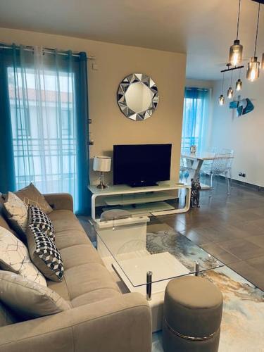 PRADO PLAGE DAVID - STADE VELODROME - PARC CHANOT - Luxury apartment by the Sea - Enjoy premium comfort with access to international TV channels from all over the world photo 65