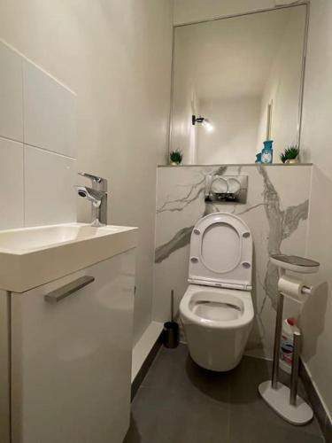 PRADO PLAGE DAVID - STADE VELODROME - PARC CHANOT - Luxury apartment by the Sea - Enjoy premium comfort with access to international TV channels from all over the world photo 81