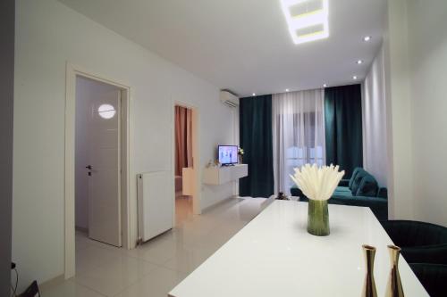 ANTONIS HOUSE