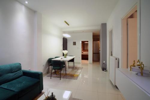 ANTONIS HOUSE