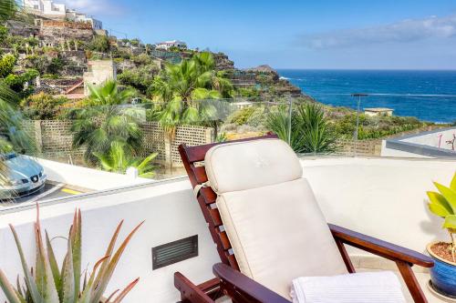 Foto Big terraced house, 100m to the beach, with BBQ and sea view 4