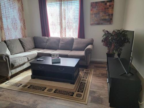 Gallery image of One bedroom apartment fully furnished with private entrance in Puyallup