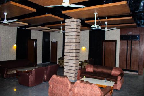 Zona de estar de Sangam Hotel