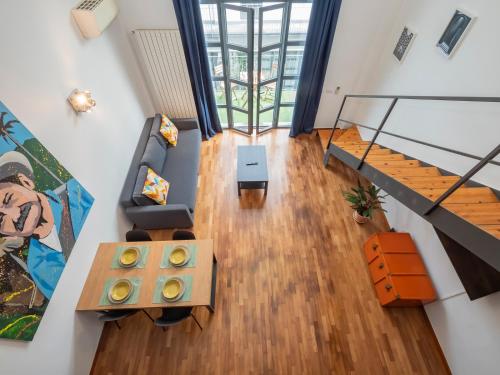 Xenia Apartments - Bright loft studio in Bovisa area