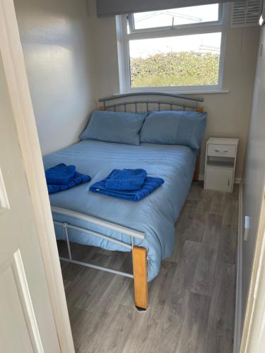 Katil atau katil-katil dalam bilik di Hillview 1st floor apartment