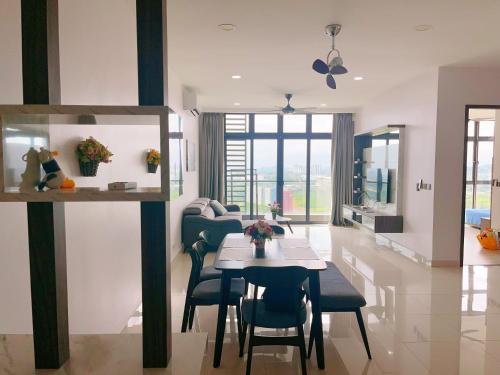 Φωτογραφία από το άλμπουμ του GYDEN STAYCATION #Green Haven near Senibong&Regency σε Masai
