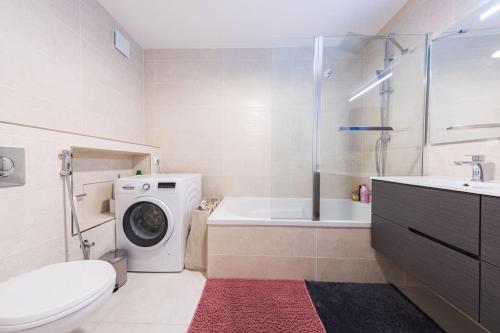 Et badeværelse på Élégance et confort- Vidéoprojecteur Tours-Parking