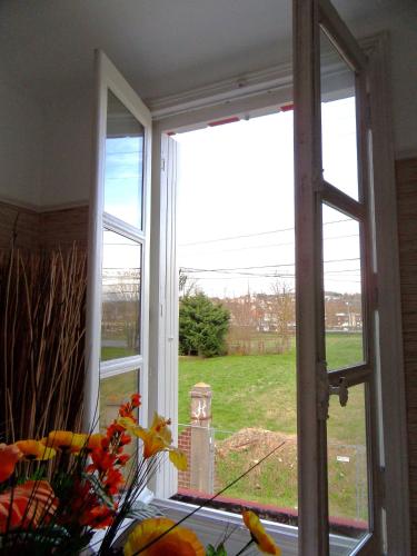 Photo de la galerie de l'établissement Grand Polo Deauville 4 chambres 4 SDB 2 WC, à Deauville