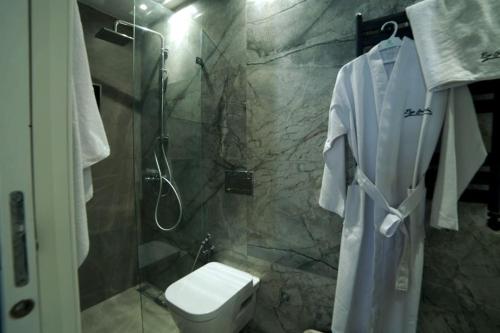 Ένα μπάνιο στο La cozy suite