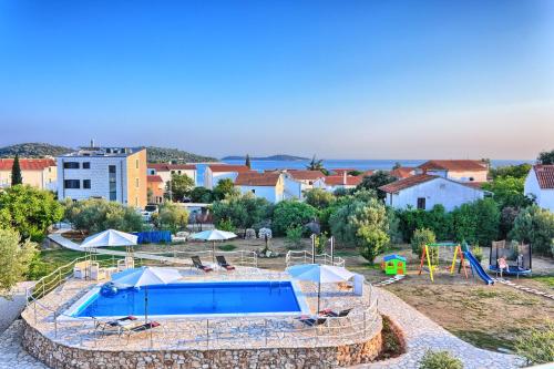 Apartments CVITA Holiday