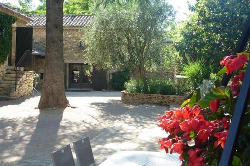 Photo de la galerie de l'établissement Domaine de l'Arbre d'Or en Provence- 25 people, à Saint-Michel-d'Euzet
