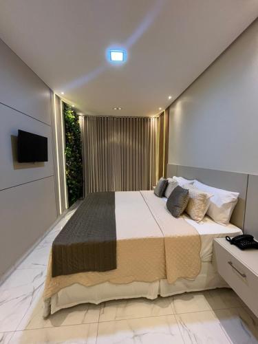 Televisyen dan/atau pusat hiburan di NERES HOTEL