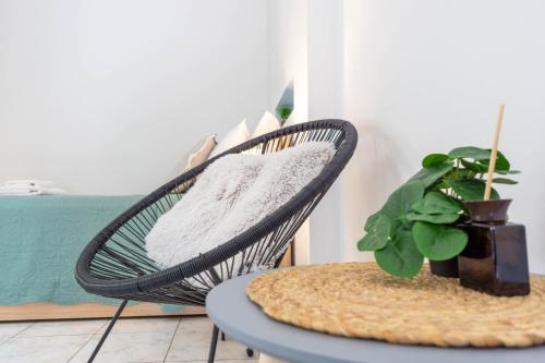 Гостиная зона в Zinnia Fully Equipped Apartment near City Centre