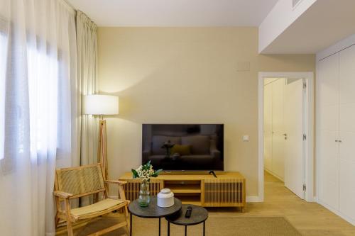 Malagueta Miramar with Shared Pool by Caleta Homes
